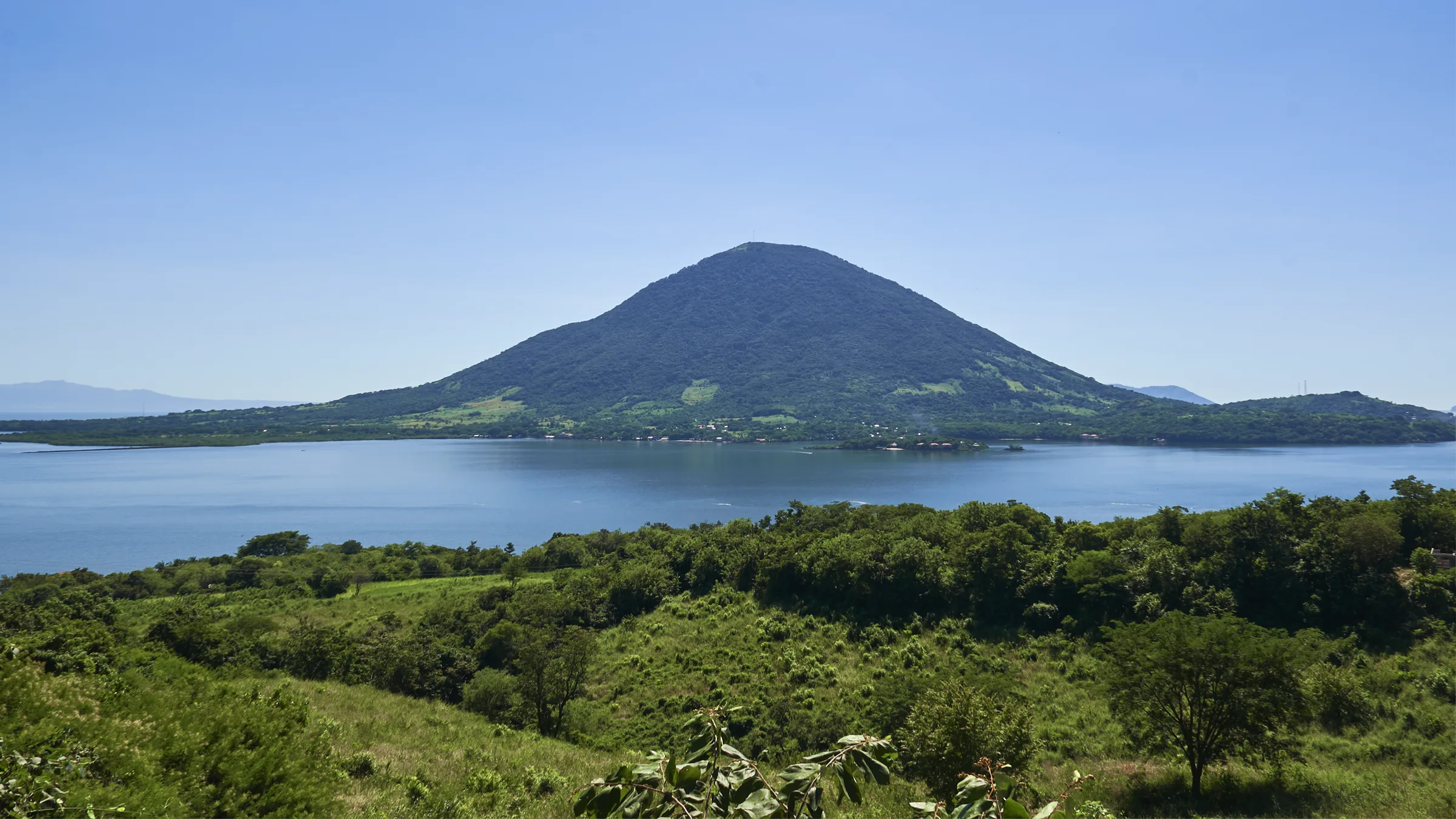 Disfruta en familia de la playa y el mar en Amapala, Honduras