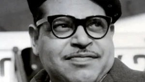 Biografía de Ramón Amaya Amador